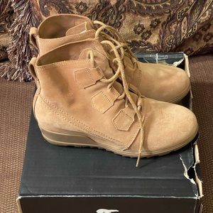 100% Auth Sorel Booties